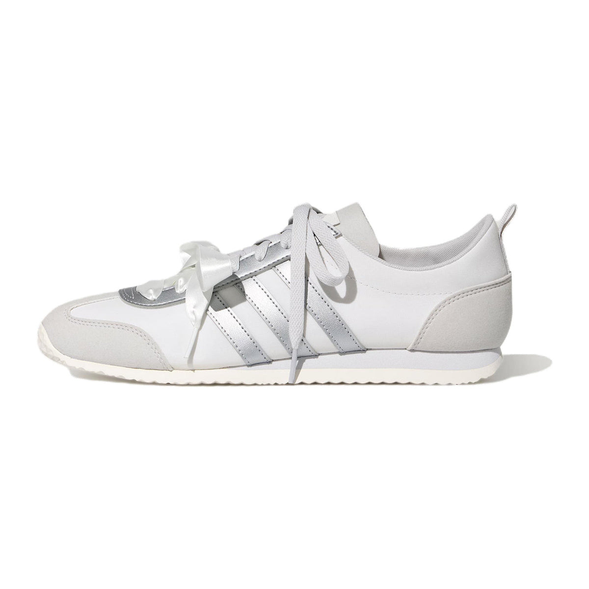 adidas Superstar comfortable casual soft low-profile sole unisex sneakers - White