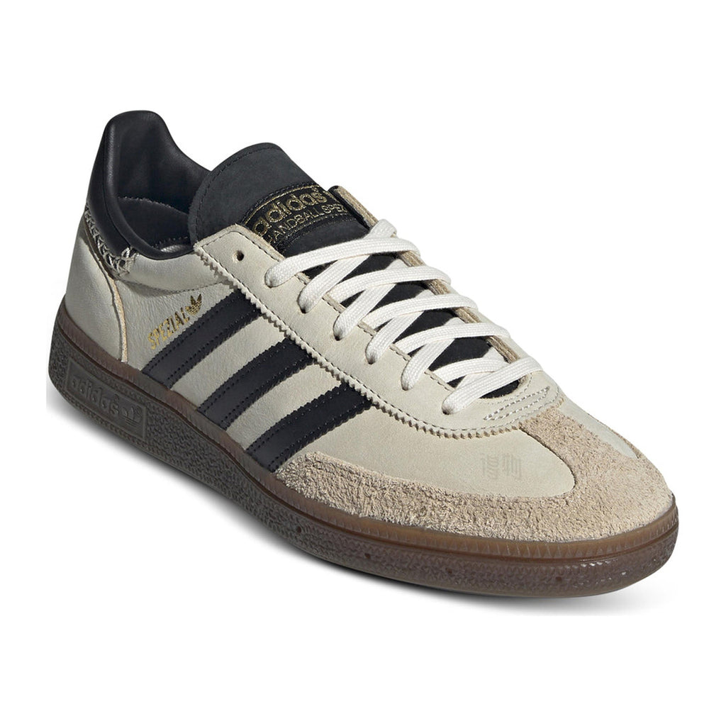 adidas Superstar comfortable unisex sneakers - White