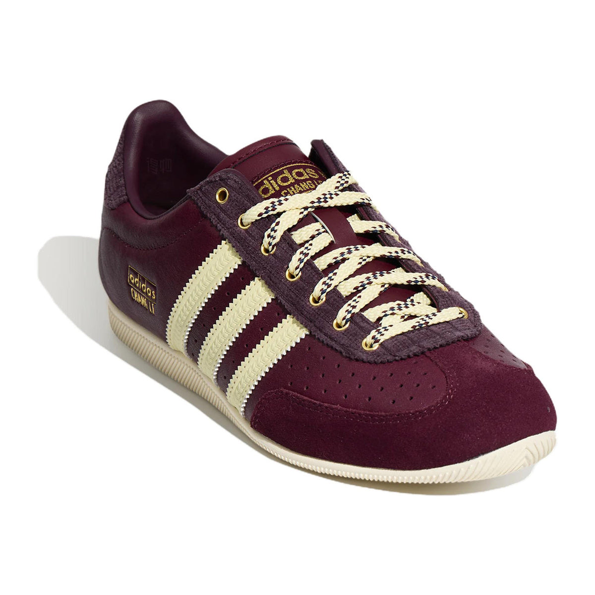 adidas Superstar classic casual unisex sneakers - the pictured colorway