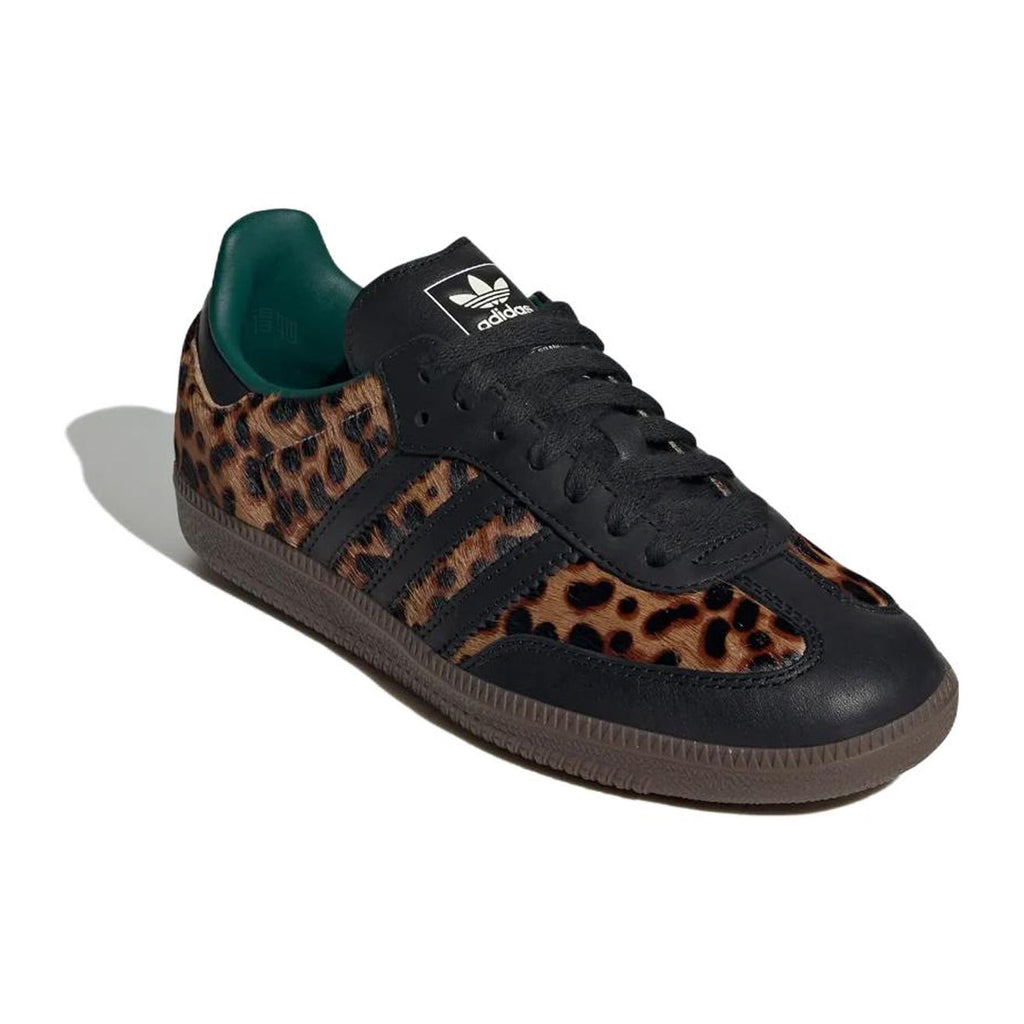 adidas Superstar comfortable versatile low-profile sole women's sneakers - the pictured colorway