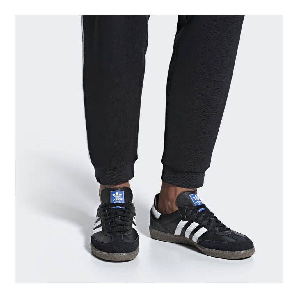 adidas Superstar classic unisex sneakers - the pictured colorway
